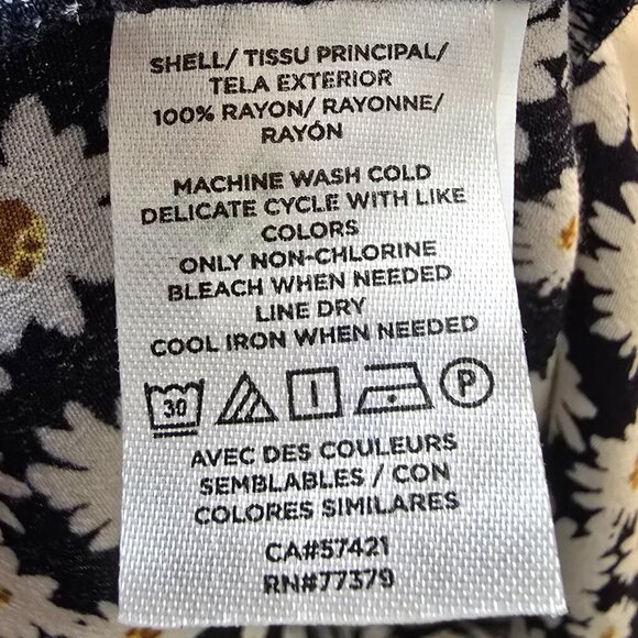 Ann Taylor Factory Petite Daisy Print Maxi Dress - Picture 5 of 6